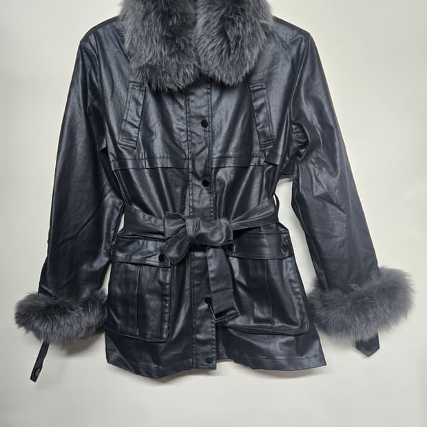 안나수이 블랙 코팅 폭스 퍼 트리밍 벨티드 재킷66