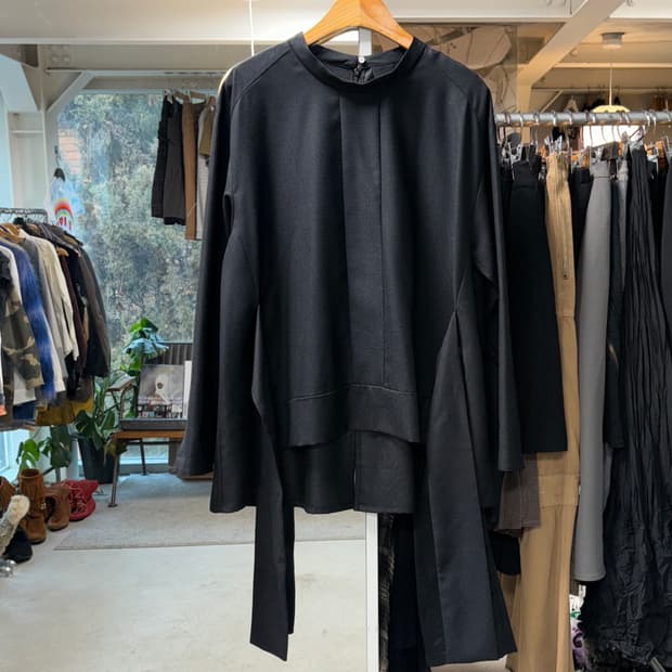 Garde collective 스트랩 블라우스