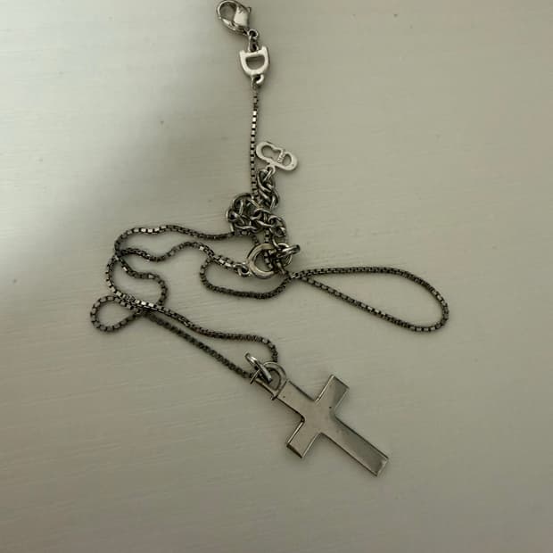 디올십자가목걸이(정품)