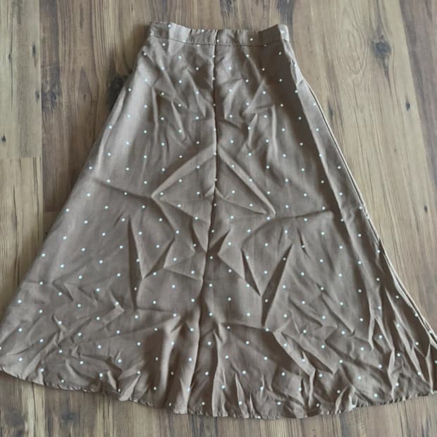 브라운 도트 롱 스커트