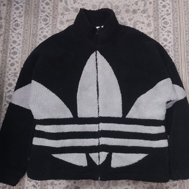 아디다스 빅트레포일 쉐르파 XL