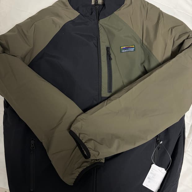 프릭스스토어 리버시블 플리스(후리스) 크레이지 M 새상품 판매합니다