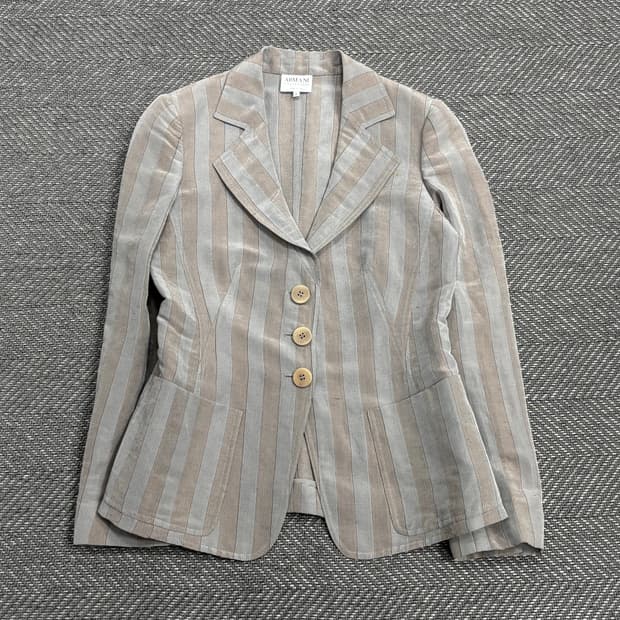  아르마니 스트라이프 패턴 블레이저 V0563