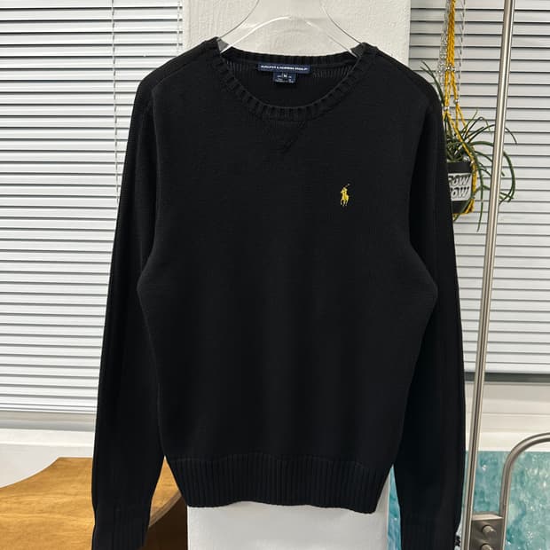 폴로 블랙 라운드 니트 
