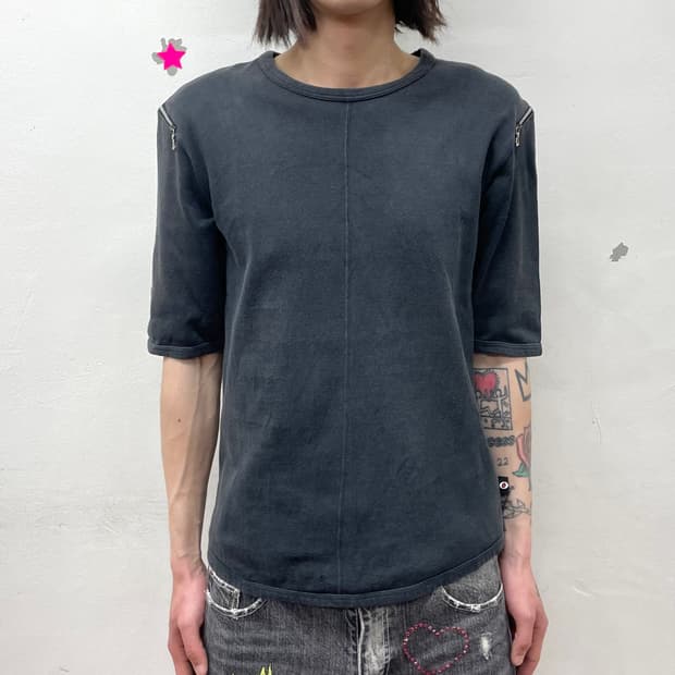 shoulder zipper gray T-shirt