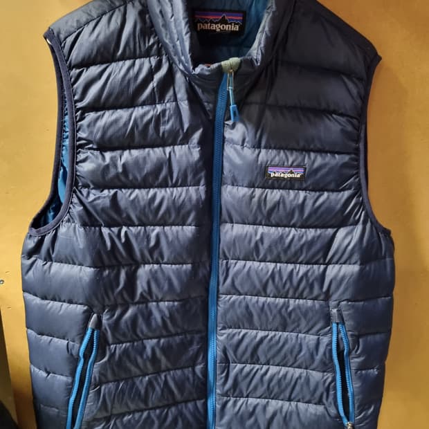 파타고니아 남성 경량 패딩조끼 