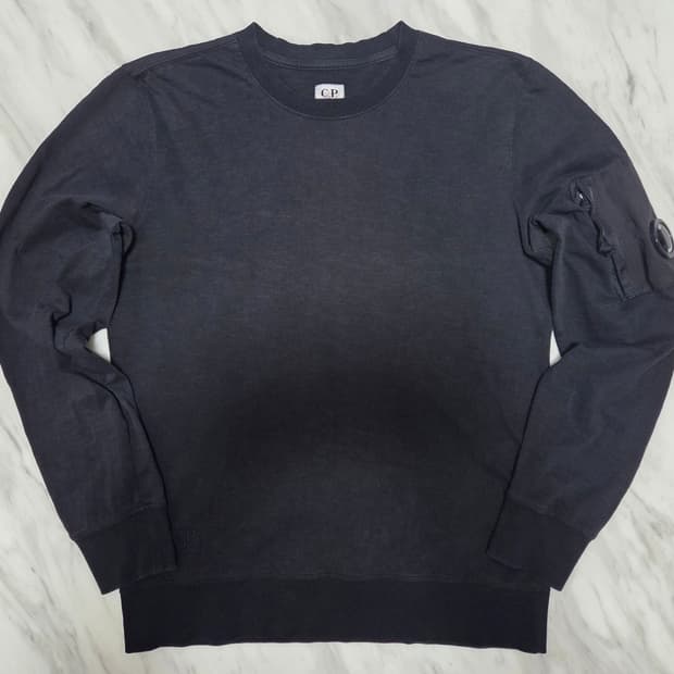 씨피컴퍼니 렌즈 맨투맨 