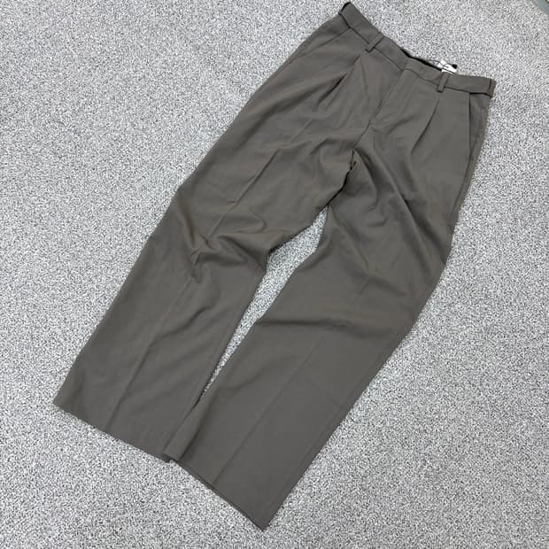 76 새상품 지오다노 핀턱 와이드팬츠 0323J