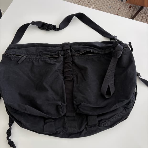 네멘 메신저 백