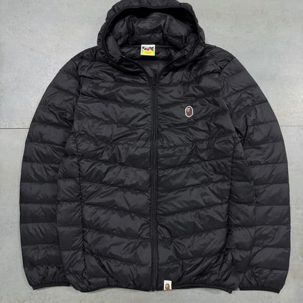 베이프 경량패딩