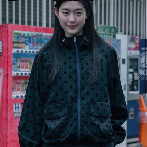 오헤시오 도트 프릴 후드 바람막이 블랙