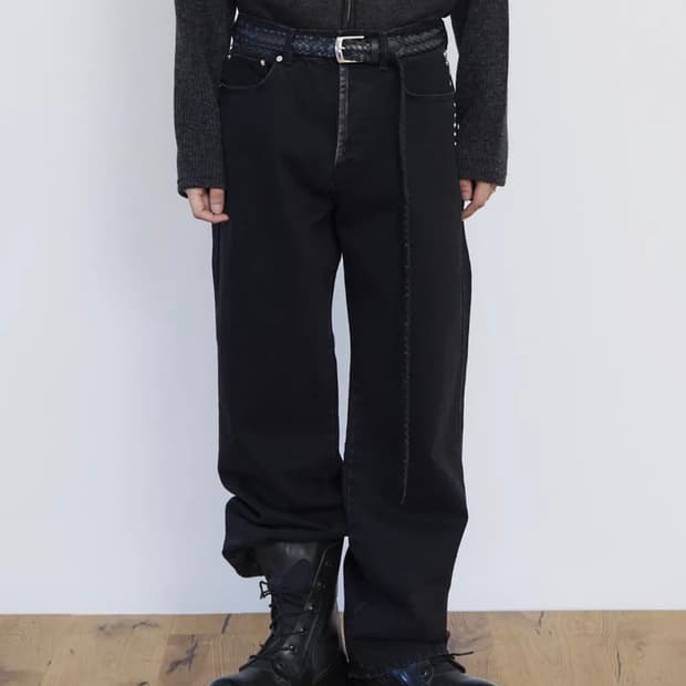 웨스켄 Embroidered Pocket Jeans (Black) 초판 