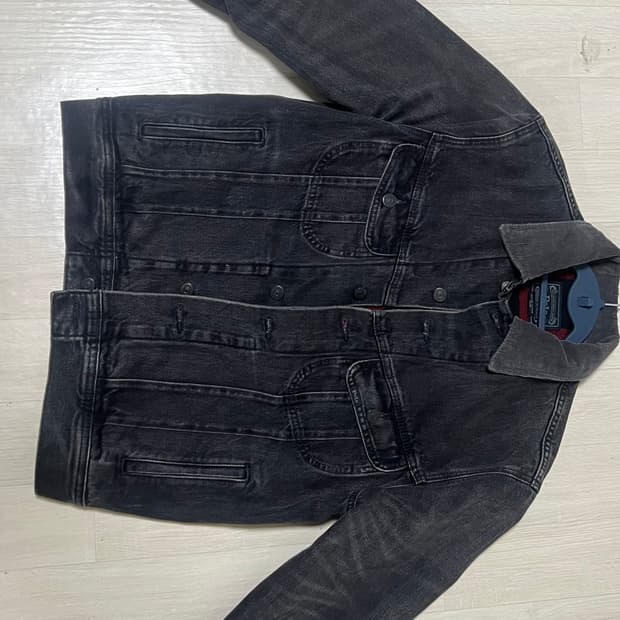 폴로 트러커 흑청 s사이즈팝니다