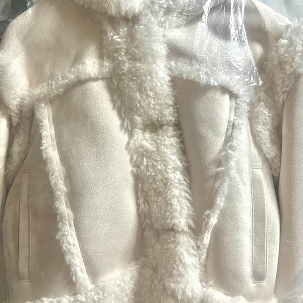 쓰리타임즈 베이비퍼 후드 버니퍼 무스탕 23fw baby