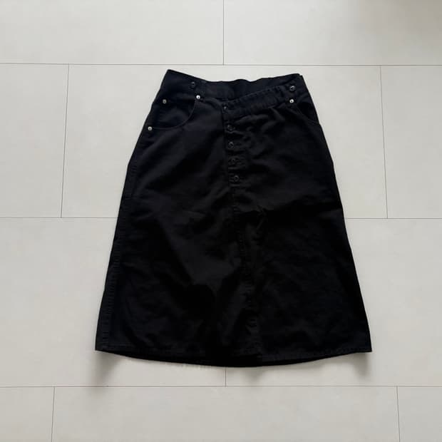 button midi skirt