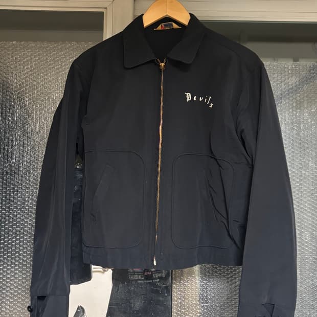 그루빈하이 Embroidered Jacket Devils