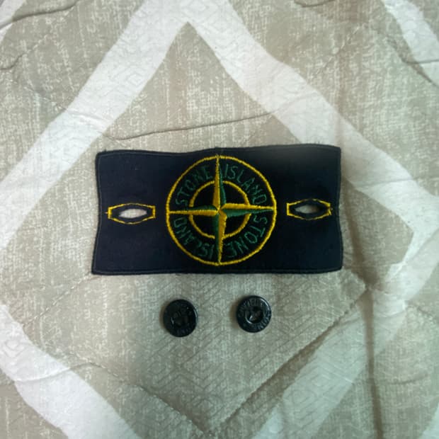 스톤아일랜드 정품 와펜과 단추 2개 셋트