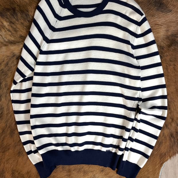 디스퀘어드2 스트라이프 니트 