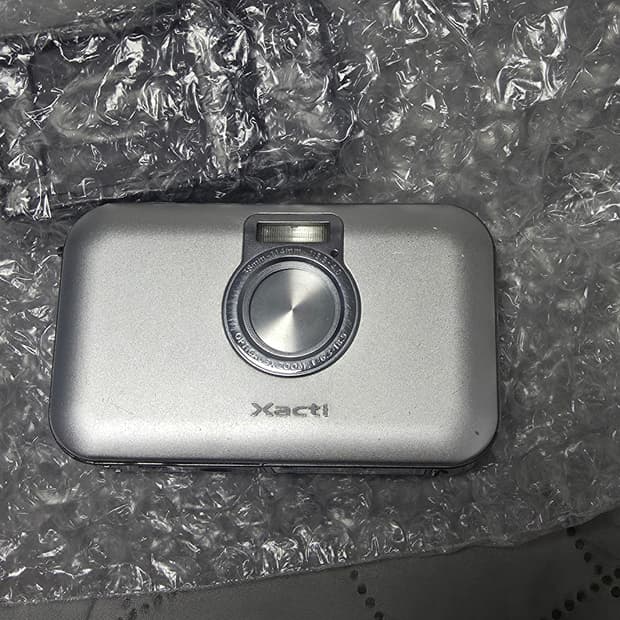 무배) Sanyo Xacti E6 판매합니다