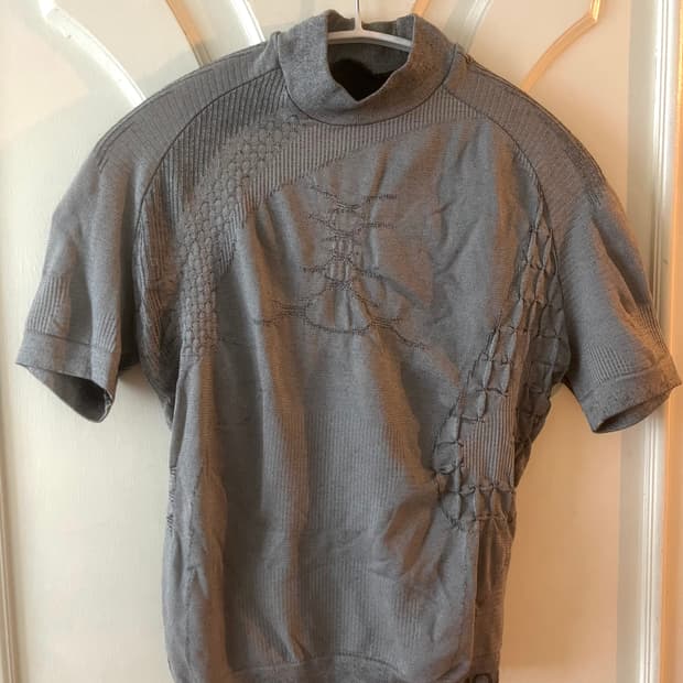 ROA 로아 3D 니트 크롭 티셔츠 