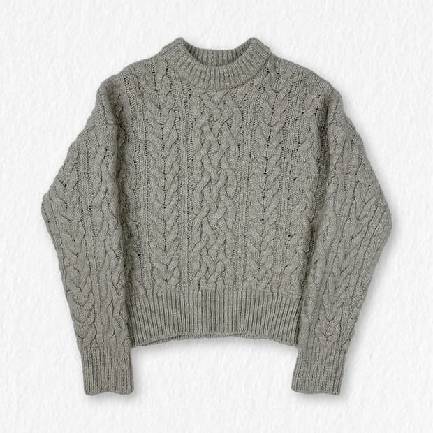 더바넷 세미크롭 케이블 니트 