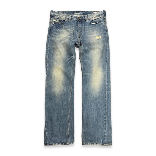 디젤(DIESEL italy) 미드블루 샌드워시드 스트레이트 데님 팬츠