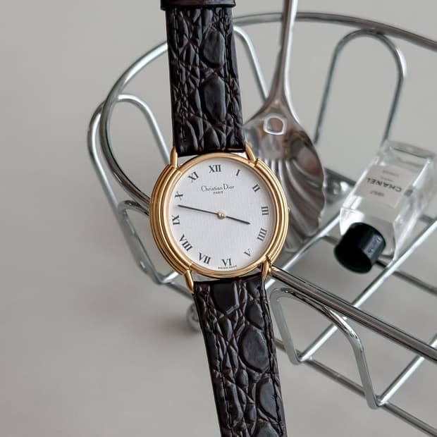 디올 CD 패턴 다이얼 시계