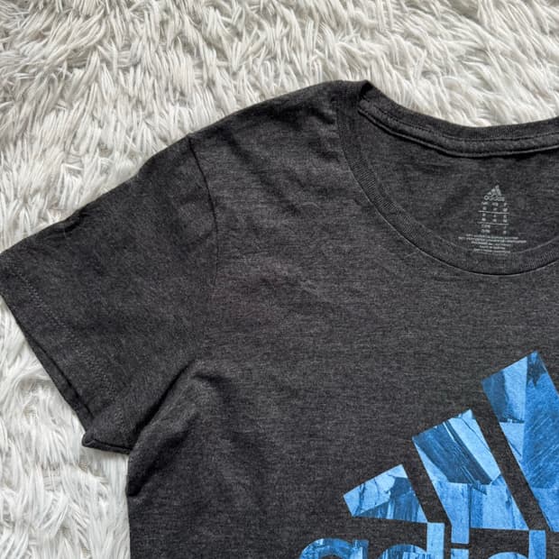 ADIDAS 일본빈티지 슬림핏 반팔 아디다스 빈티지반팔 딱붙핏 L 40