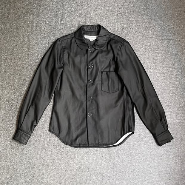 꼼데가르송 스티치 버튼 라운드 칼라 셔츠 자켓