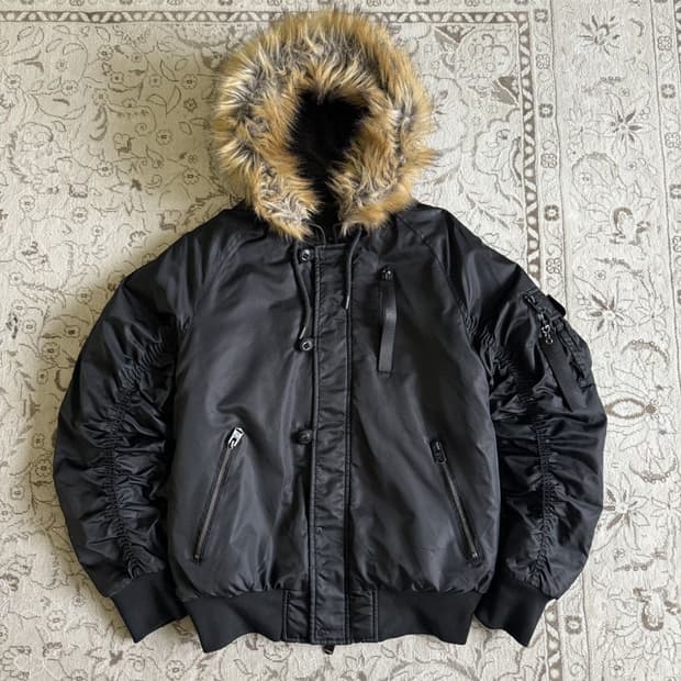 퍼 후드 봄버 자켓