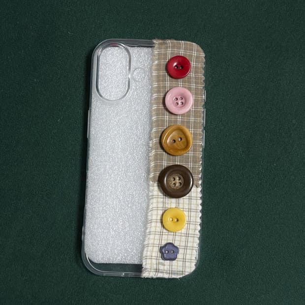 [HANDMADE] 아이폰17 단추 케이스