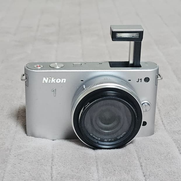 니콘 Nikon 1 J1 미러리스 카메라