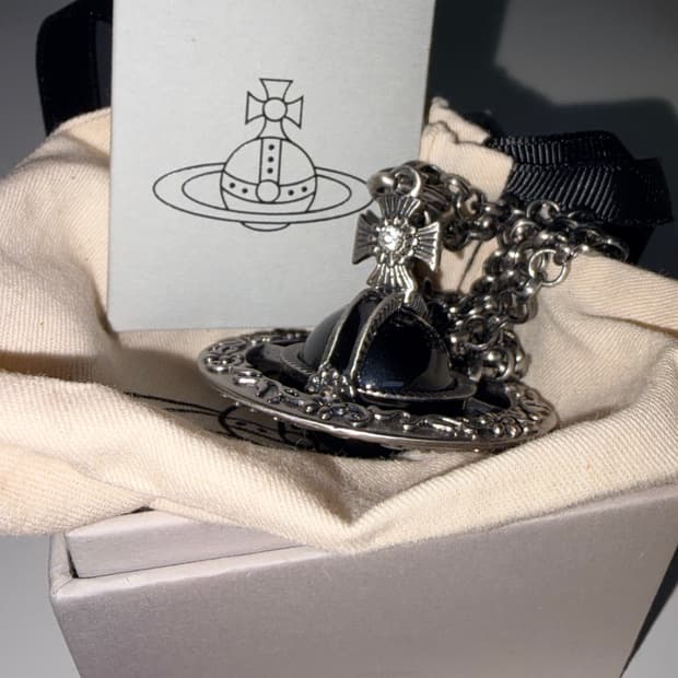 비비안웨스트우드 orb 목걸이 블랙