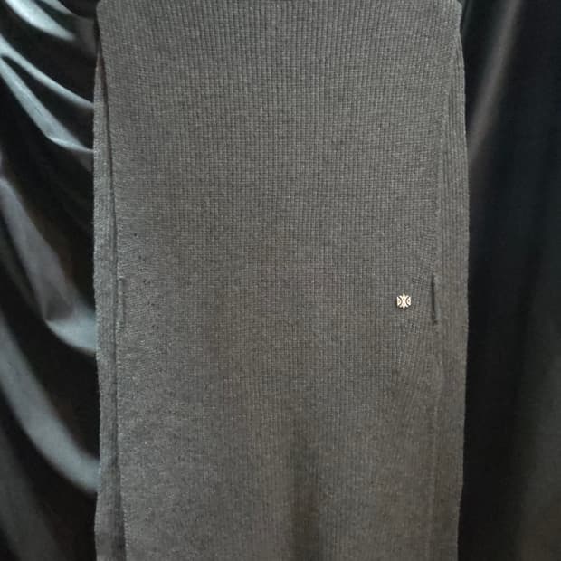 듀엘 터틀넥 케이프 숄 니트 베스트