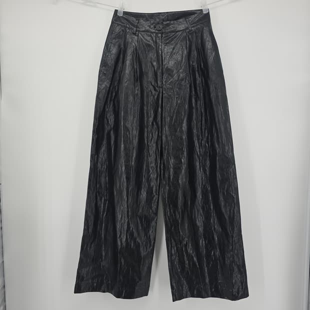 블랙 광택 와이드 인조 레더 팬츠
