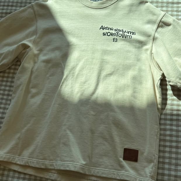 아크네 스튜디오 티셔츠 