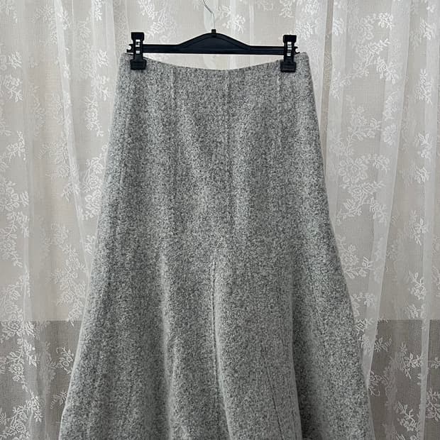 34) 메종마레 팬시 블루밍 스커트 그레이