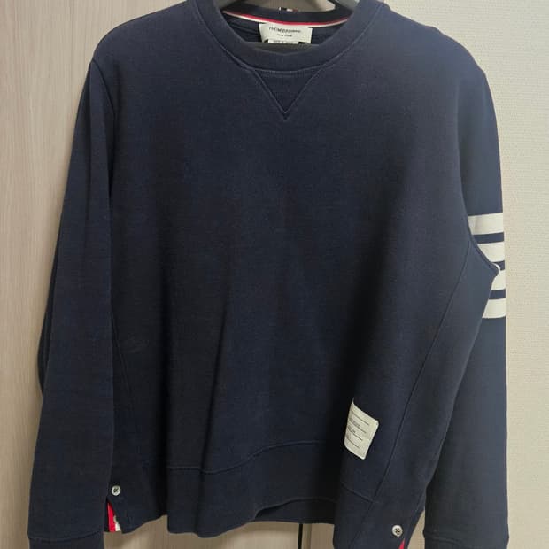 톰브라운 네이비 사선 맨투맨 4사이즈