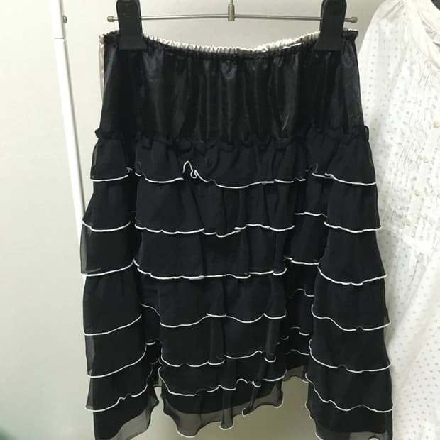 일본빈티지 캉캉 프릴 쉬폰 블랙 미디스커트 미니스커트 자라꼼데cos