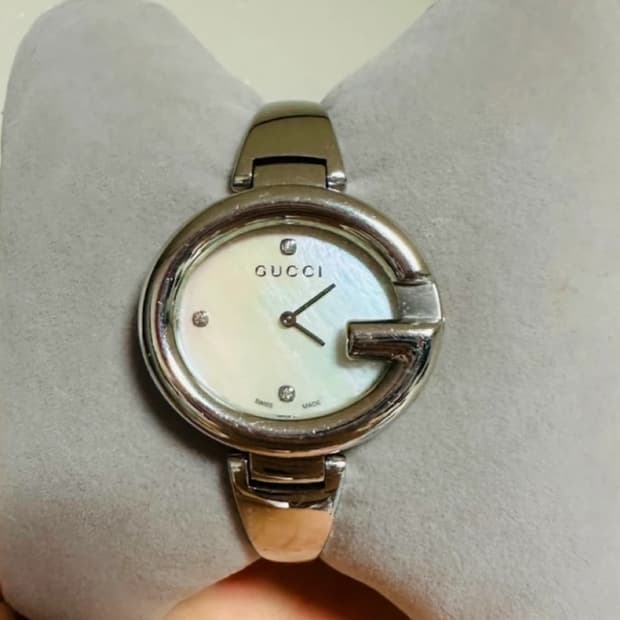구찌 여성 뱅글 시계 정품