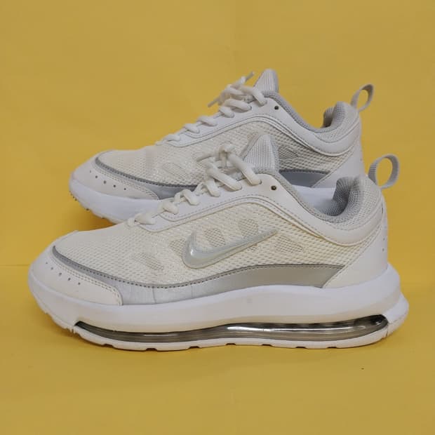 여성 나이키 에어맥스 AP 화이트 퓨어 플래티넘 운동화 (250)