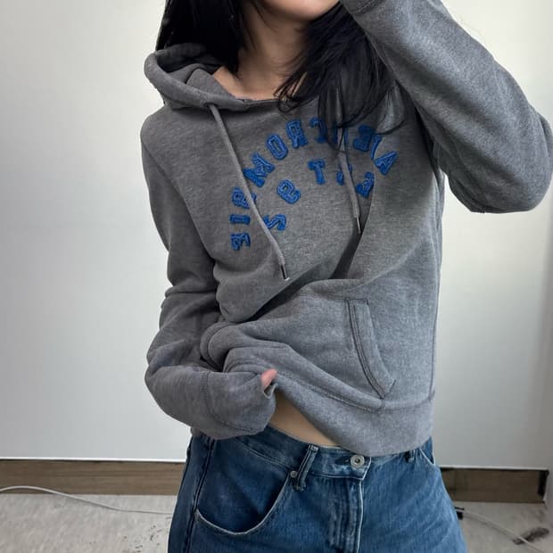 아베크롬비 y2k 그레이 후드티