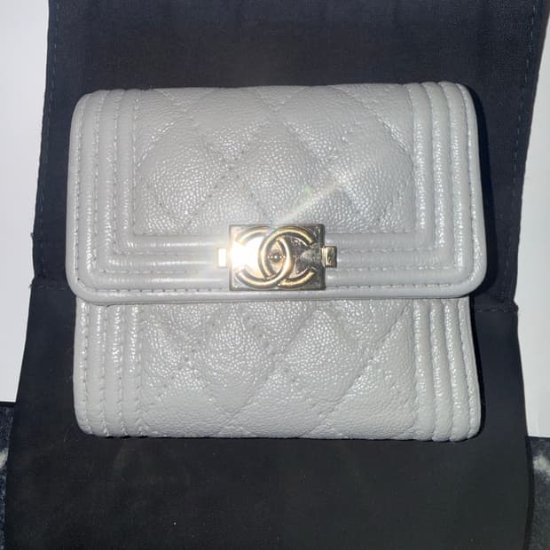 샤넬 보이 반지갑 은장