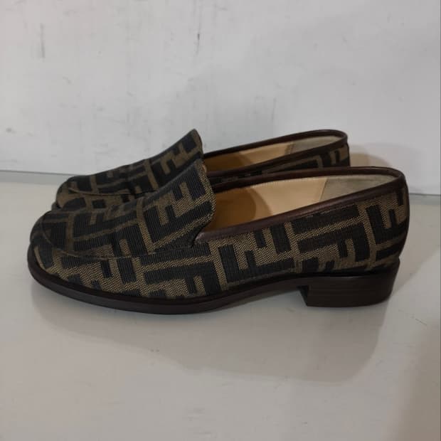 36.5 235mm 펜디 로퍼 구두