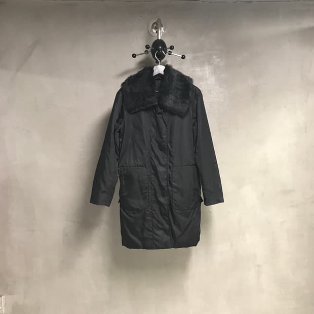 프라다 블랙 퍼 코트 40(W)