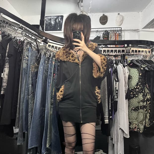 레오파드 퍼 포인트 후드집업