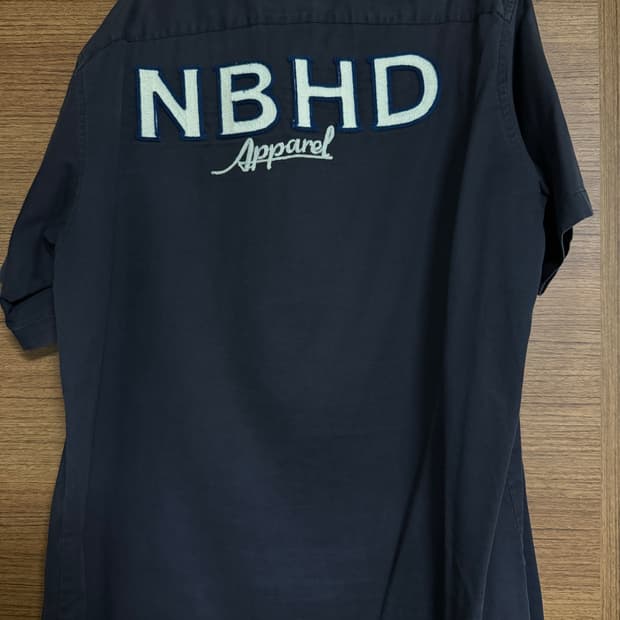 네이버후드 반팔셔츠