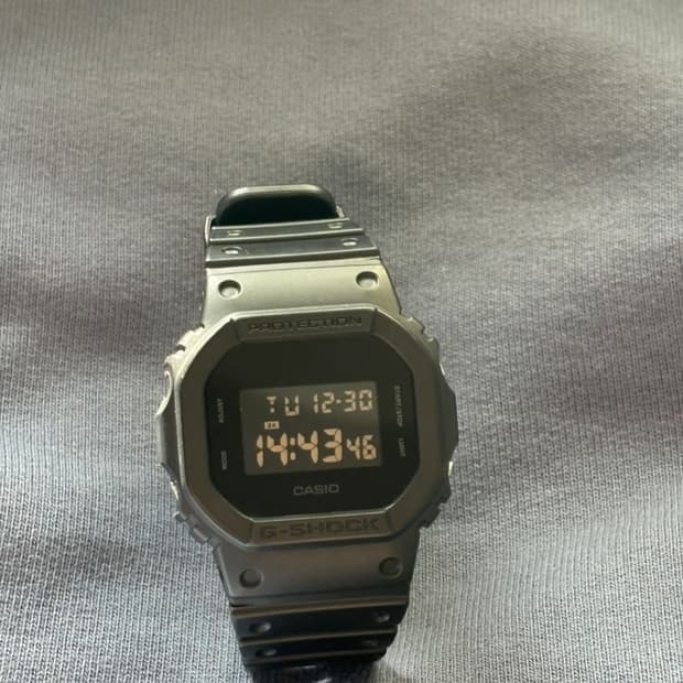 카시오 지샥 GM-5600B시계