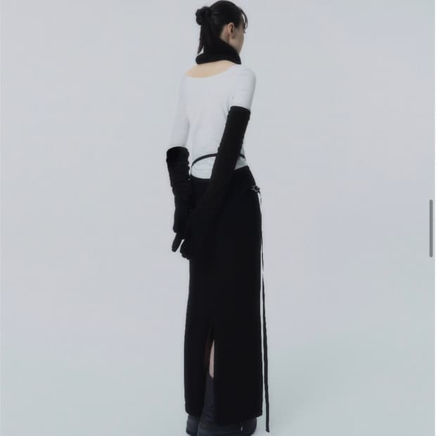 플루이드 니트 스커트 + 스트랩백 세트 블랙