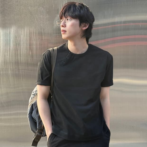 미세키서울 헨리넥 티셔츠